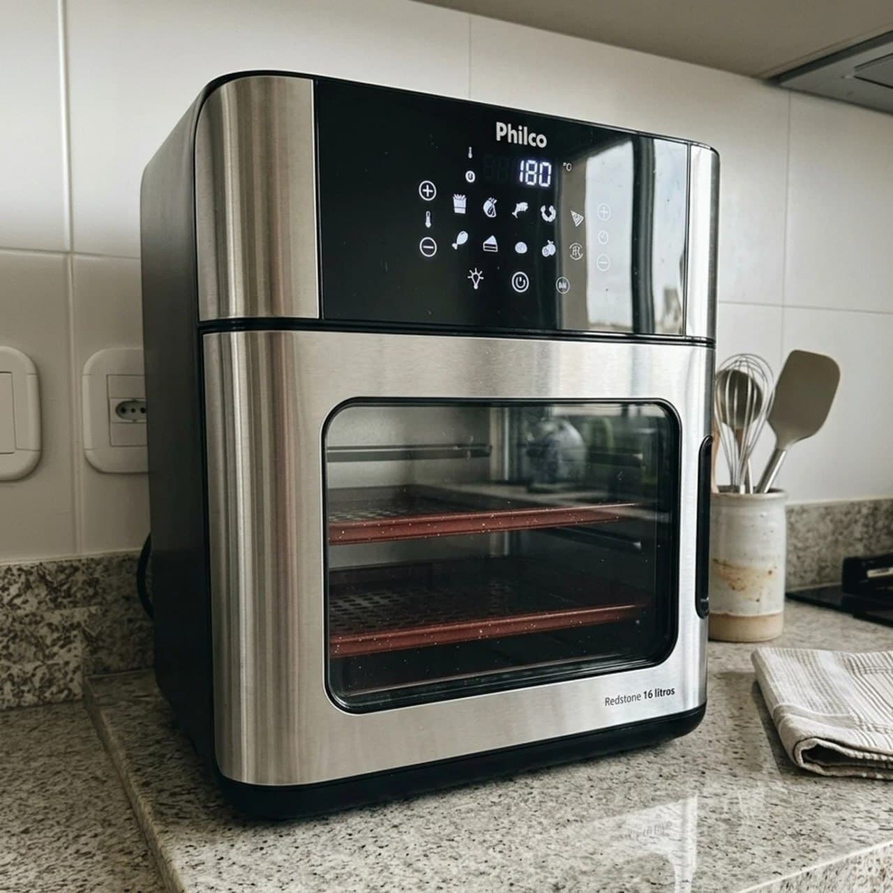 Fritadeira Air Fryer Philco PAF16A 4 em 1 Painel Digital 16L 127V